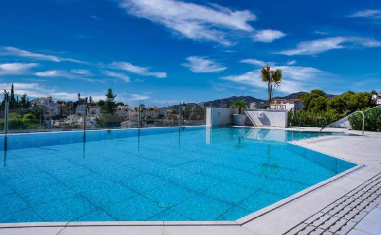 Royal Palm 22 Luxurious 3 Bedroom Penthouse Nerja Buitenkant foto