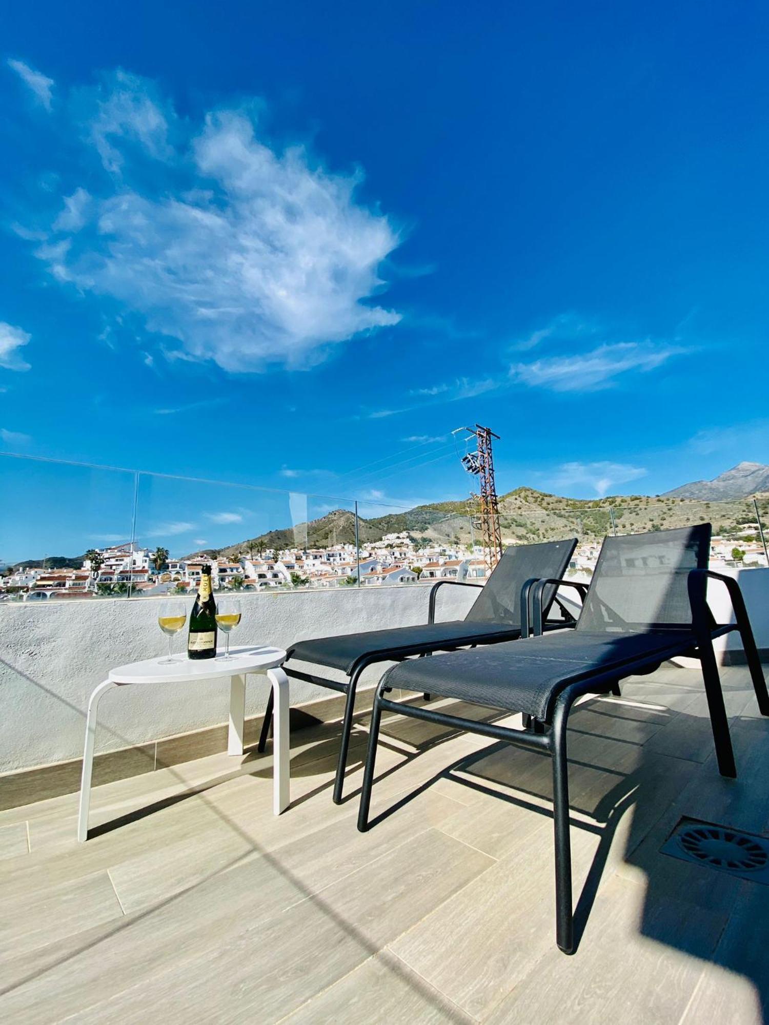 Royal Palm 22 Luxurious 3 Bedroom Penthouse Nerja Buitenkant foto