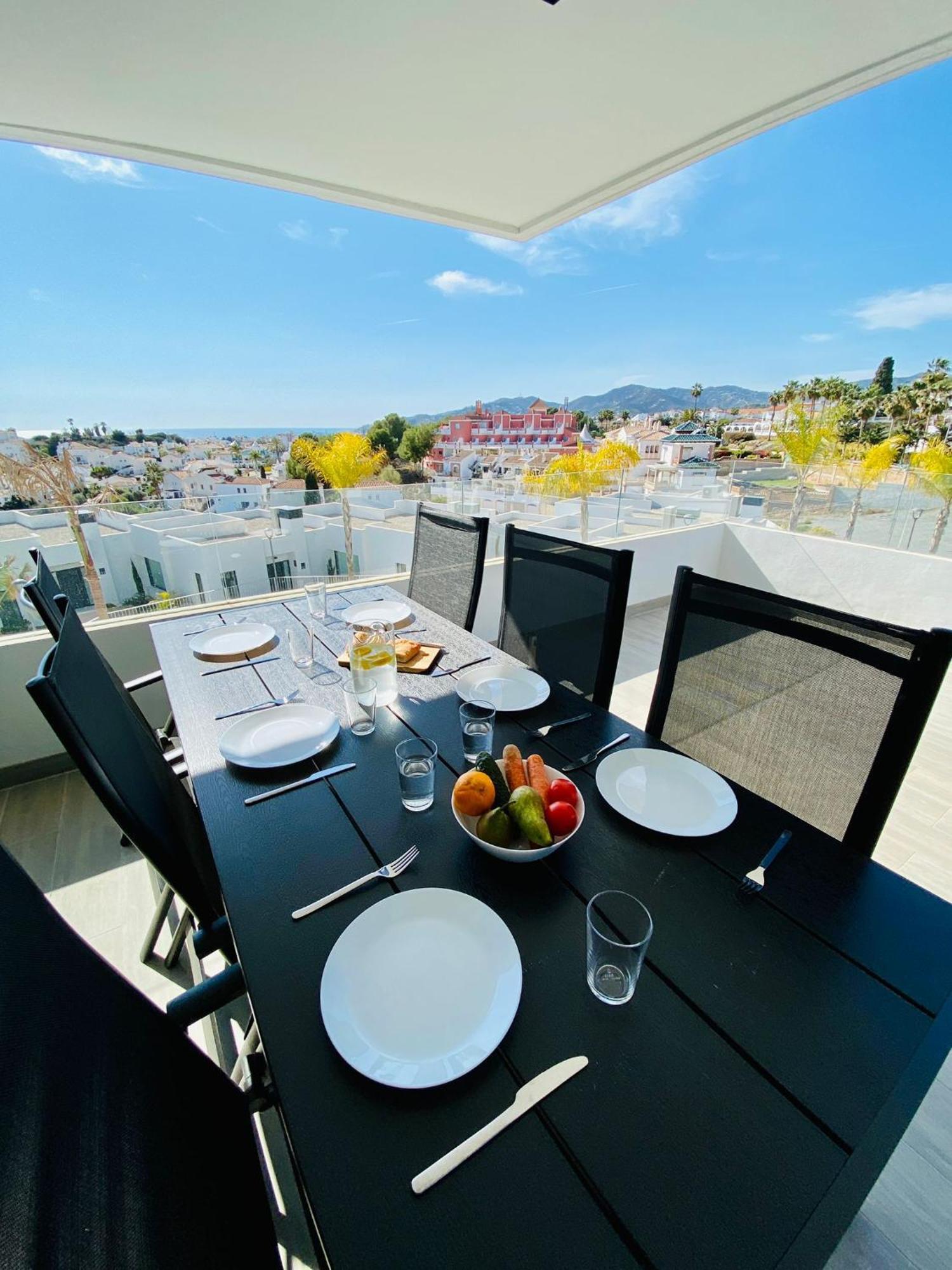 Royal Palm 22 Luxurious 3 Bedroom Penthouse Nerja Buitenkant foto
