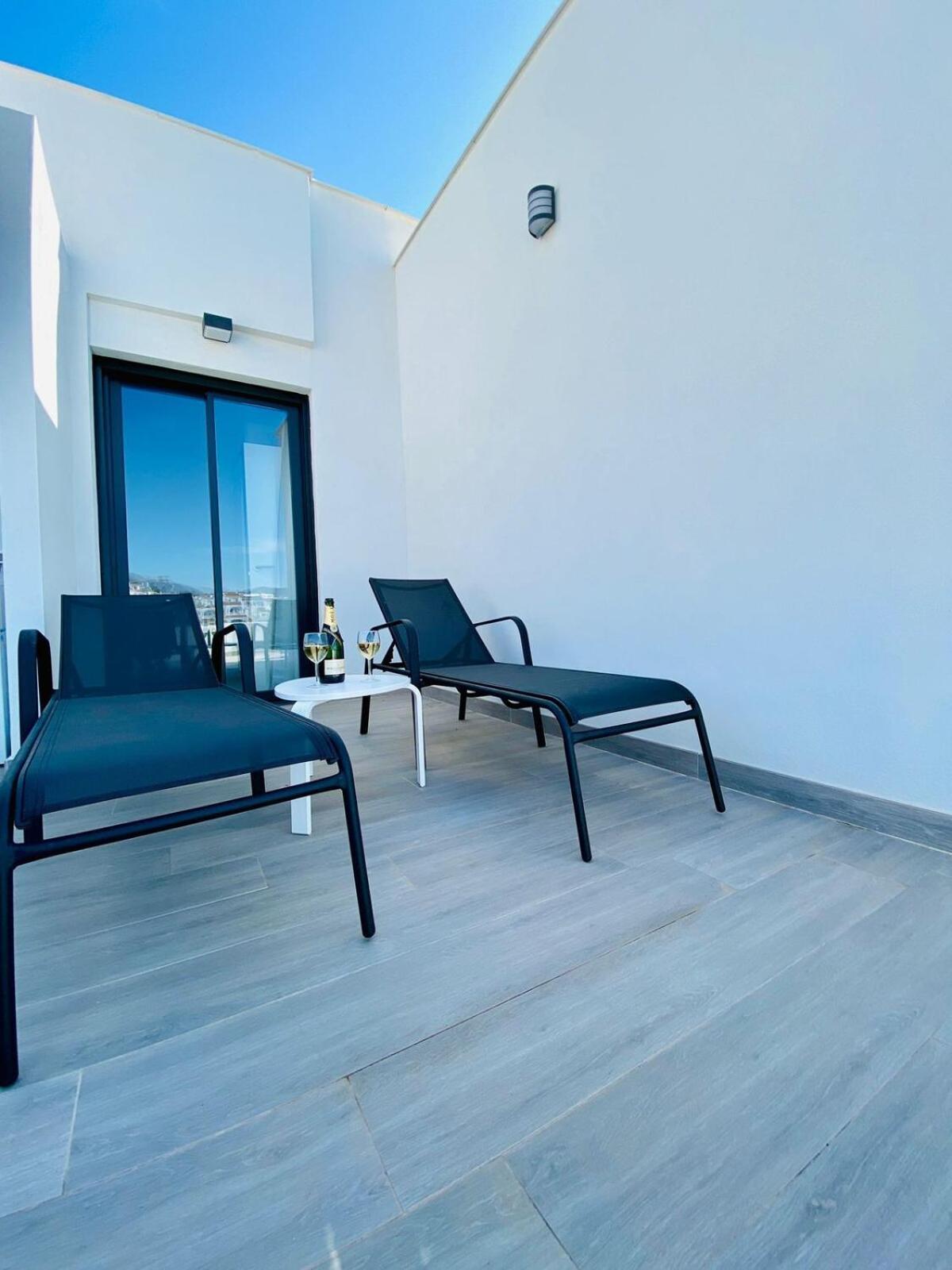 Royal Palm 22 Luxurious 3 Bedroom Penthouse Nerja Buitenkant foto