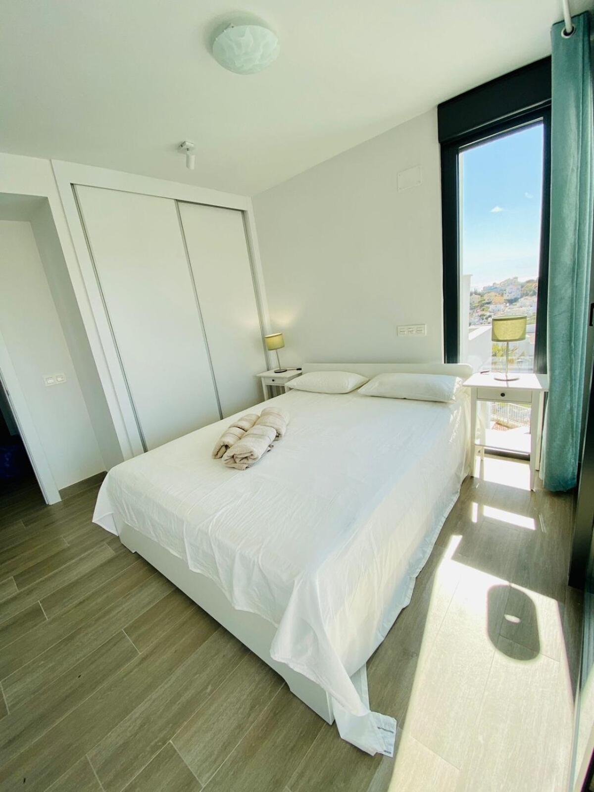 Royal Palm 22 Luxurious 3 Bedroom Penthouse Nerja Buitenkant foto