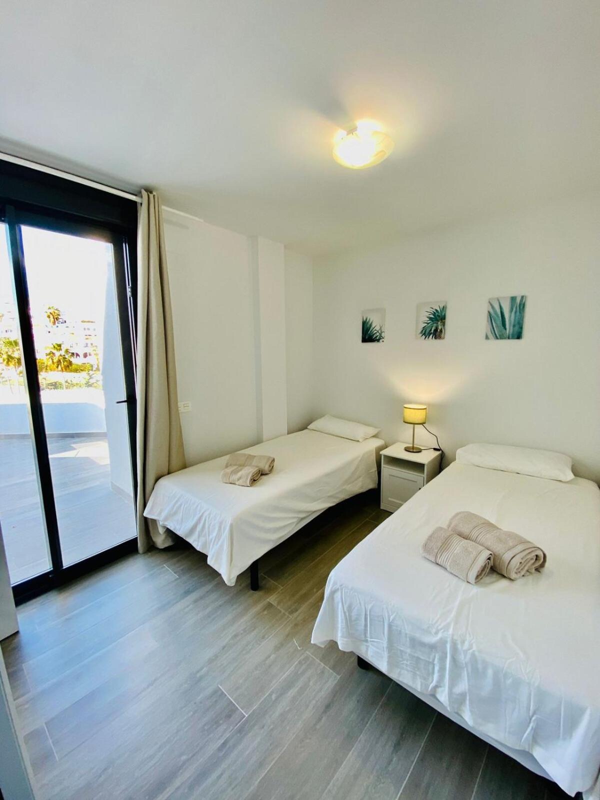 Royal Palm 22 Luxurious 3 Bedroom Penthouse Nerja Buitenkant foto